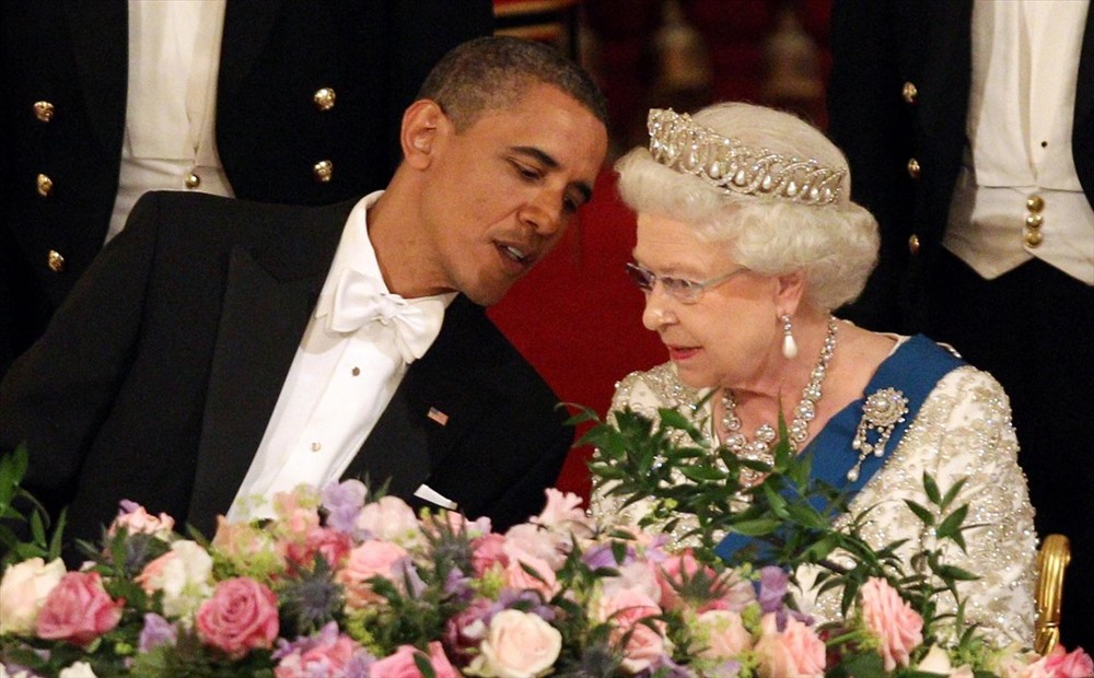 Nữ hoàng và Tổng thống Barack Obama trong quốc yến ở Cung điện Buckingham ngày 24.5.2011. Ảnh: AP
