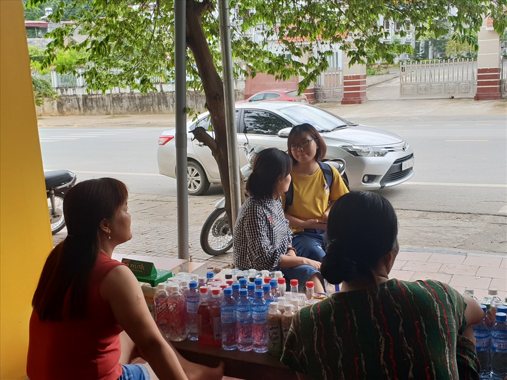 Chủ đề “điểm thi” đang nóng khắp nơi tại Hà Giang. Ảnh: HN