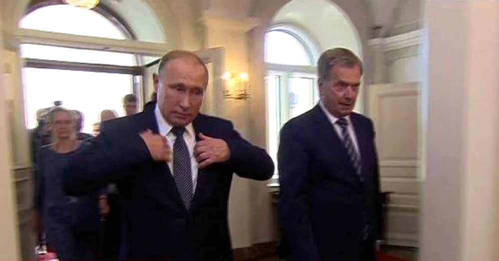 Ông Putin đến hội nghị thượng đỉnh muộn 30 phút so với dự kiến. Ông Trump đợi tại khách sạn và sẽ đến sau ông Putin khoảng 10 phút. Ảnh: CNN