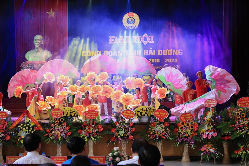 Một tiết mục văn nghệ do đoàn viên tỉnh Hải Dương biểu diễn chào mừng Đại hội. Ảnh: Hải Nguyễn