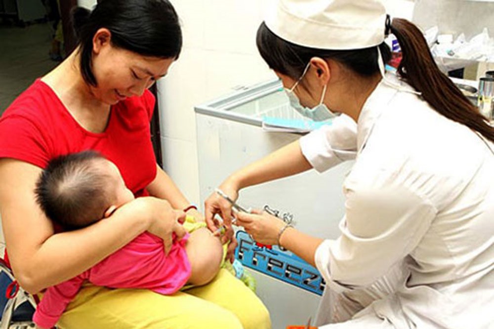 Chương trình tiêm chủng mở rộng là một trong những chương trình Y tế công cộng hiệu quả và thành công nhất ở Việt Nam.
