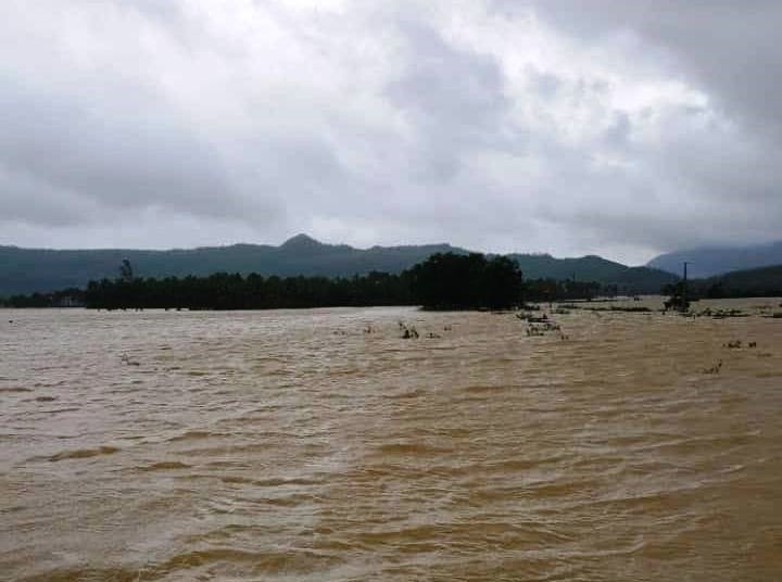 Nước ngập ở xã Tượng Sơn, huyện Nông Cống. 