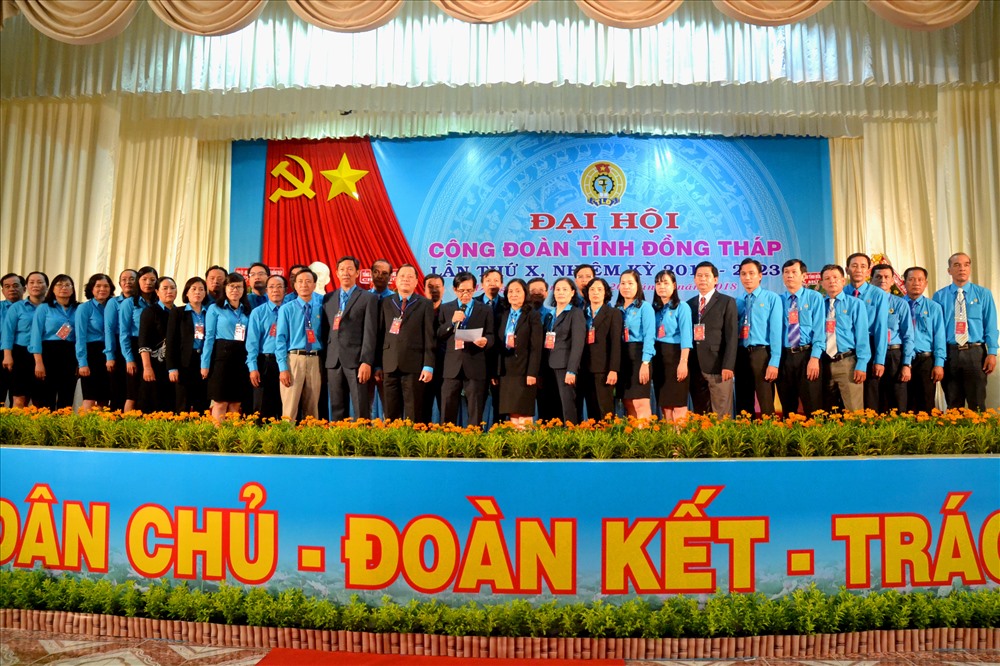 BCH LĐLĐ Đồng Tháp khóa X, nhiệm kỳ 2018 -2023 ra mắt Đại hội, Ảnh: Lục Tùng.