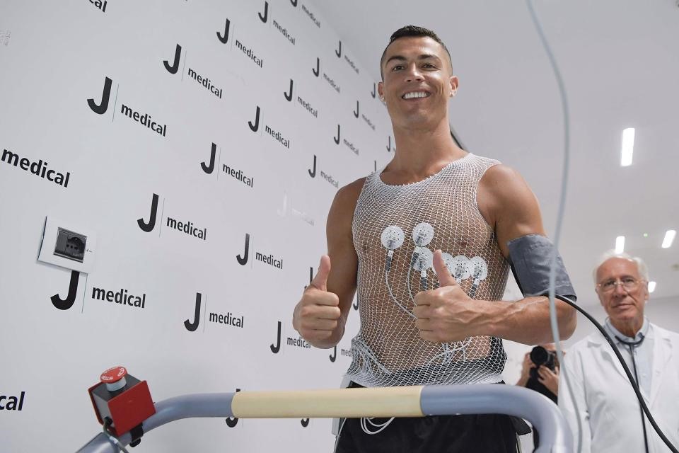 Kiểm tra y tế ở Juventus, bất ngờ khi Ronaldo còn sung sức hơn cầu thủ 20  tuổi