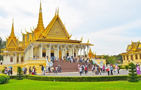 Cung điện Hoàng gia Campuchia ở Thủ đô Phnom Penh. Ảnh: dulichcambodia