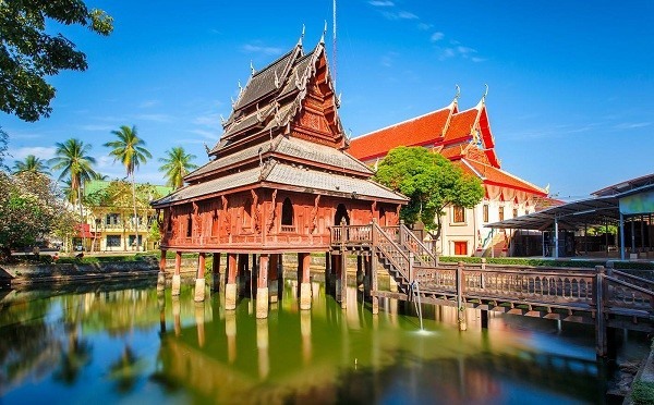 Ngôi chùa Wat Si Muang nằm ở giữa đường Setthathilath và Samsenthai. Ảnh: Linkedin
