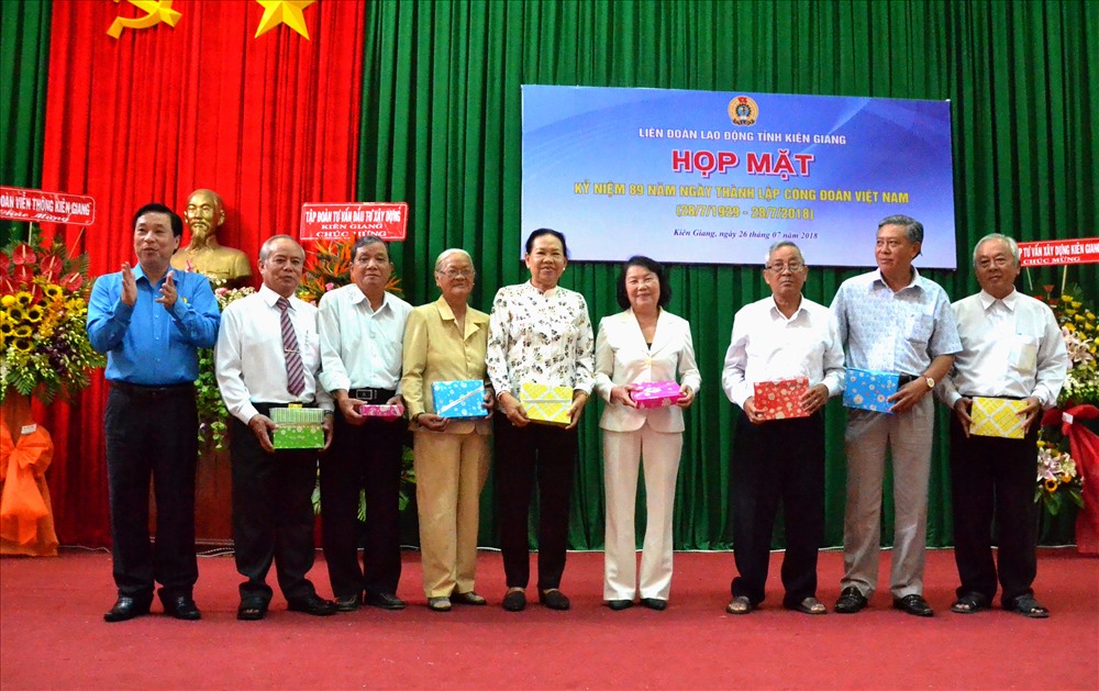 Họp mặt kỷ niệm 89 năm Ngày thành lập Công đoàn Việt Nam. Ảnh: Lục Tùng.