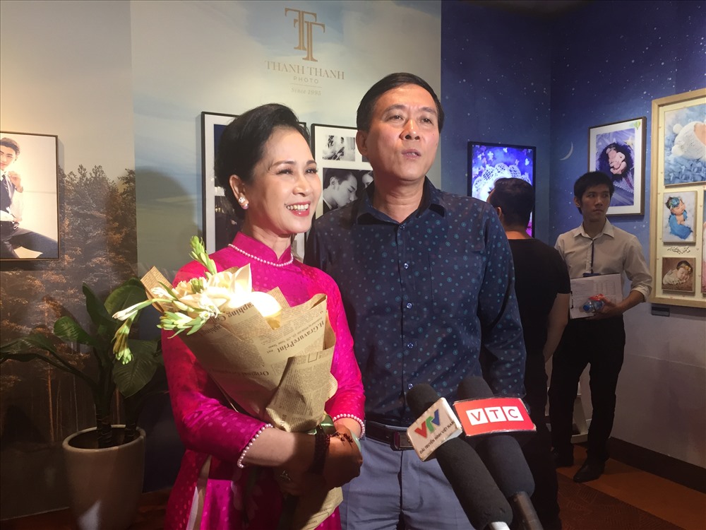 Vợ chồng NSND Lan Hương - Đỗ Kỷ chia sẻ về cuộc sống hôn nhân thời bao cấp tại Hội cưới lớn nhất Hà thành.