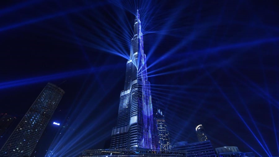 Burj tòa tháp cao nhất thế giới kể từ khi mở cửa vào năm 2004. 