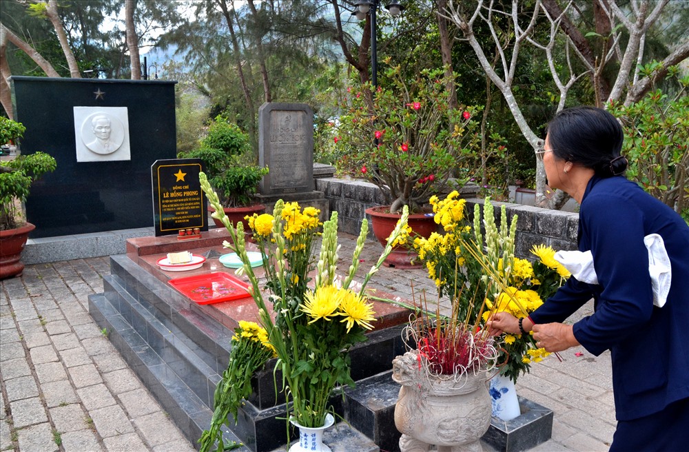 Nơi an nghỉ của nhà cách mạng Lê Hồng Phong. Ảnh: Lục Tùng