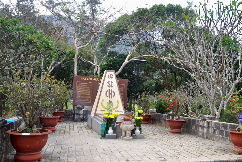 Mộ của chí sĩ Nguyễn An Ninh. Ảnh: Lục Tùng.