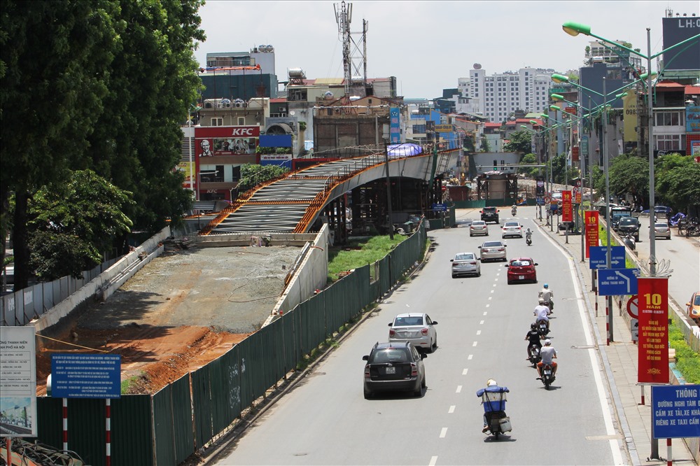 Cầu vượt nút giao An Dương - Thanh Niên là 1 trong 8 công trình giao thông trọng điểm của TP Hà Nội. Tuy nhiên, đến thời điểm hiện tại, 