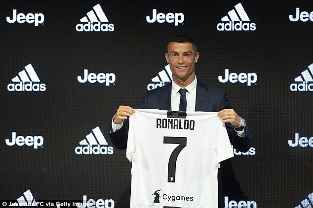 Ronaldo đã có buổi họp báo đầu tiên ở Juventus từ ngày 16.7. Ảnh: Getty Images.