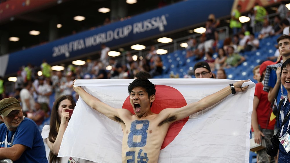 Các CĐV Nhật Bản đã để lại ấn tượng tại World Cup 2018. Ảnh: The Sun