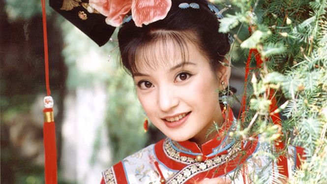 Triệu Vy trở thành diễn viên nổi tiếng nhờ vai Hoàn Châu cách cách.