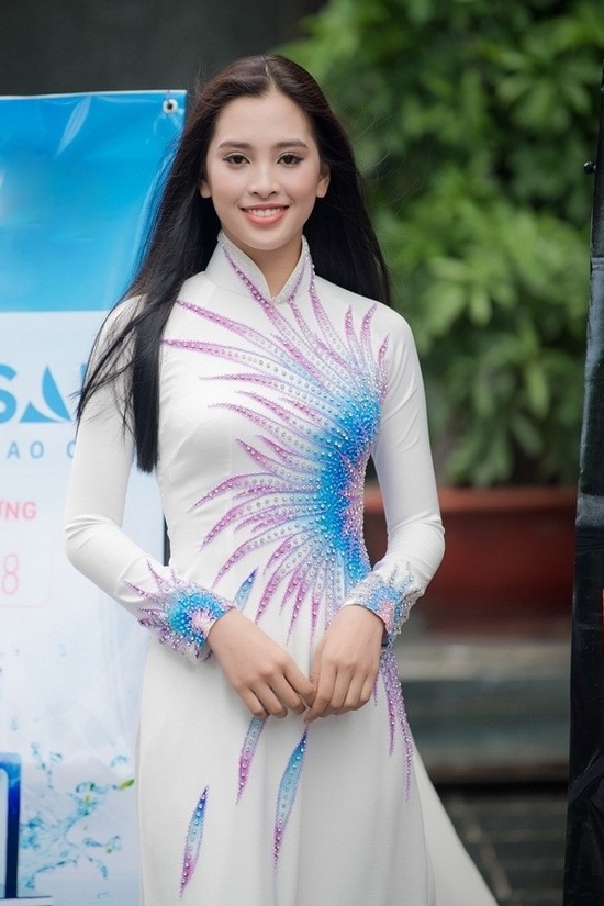 Trần Tiểu Vy, SBD 138 đã gây được sự chú ý ngay từ những ngày đầu sơ khảo Hoa hậu Việt Nam 2018.