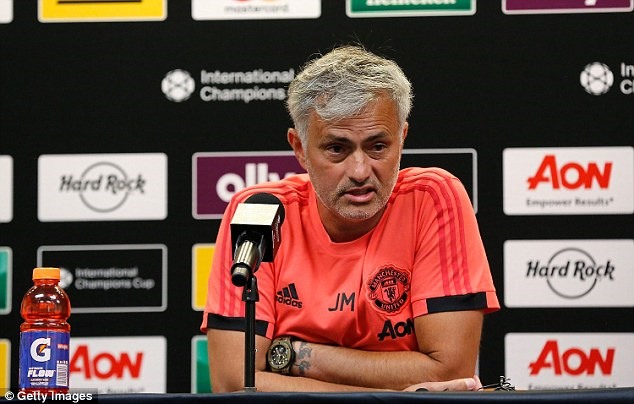 Mourinho luôn có lý do để bao biện. Ảnh: Getty.