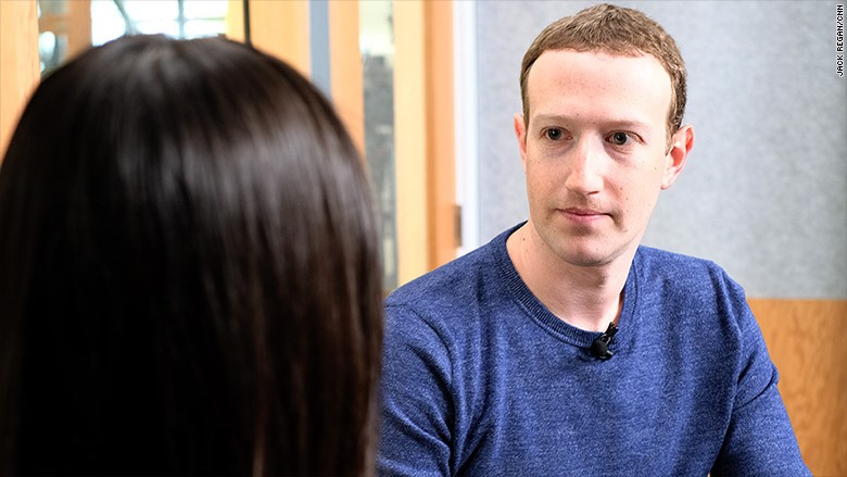 Phải đến khi sự bức xúc của dư luận lên đến đỉnh điểm, CEO Mark Zuckerberg mới chính thức đưa ra lời xin lỗi trong scandal liên quan đến Cambridge Analytica hồi tháng 3. Ảnh: CNN.