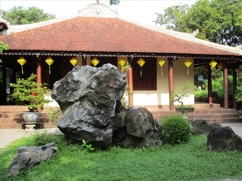 Ngài nguyên là tăng cang của chùa Giác Hoàng trong cung, sau cáo lão về rừng để nuôi dưỡng mẹ già và tu hành thanh tịnh tại đây.