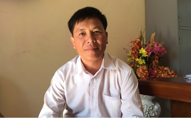 Ông Tếnh A Chìa - Chủ tịch UBND xã Lóng Luông.