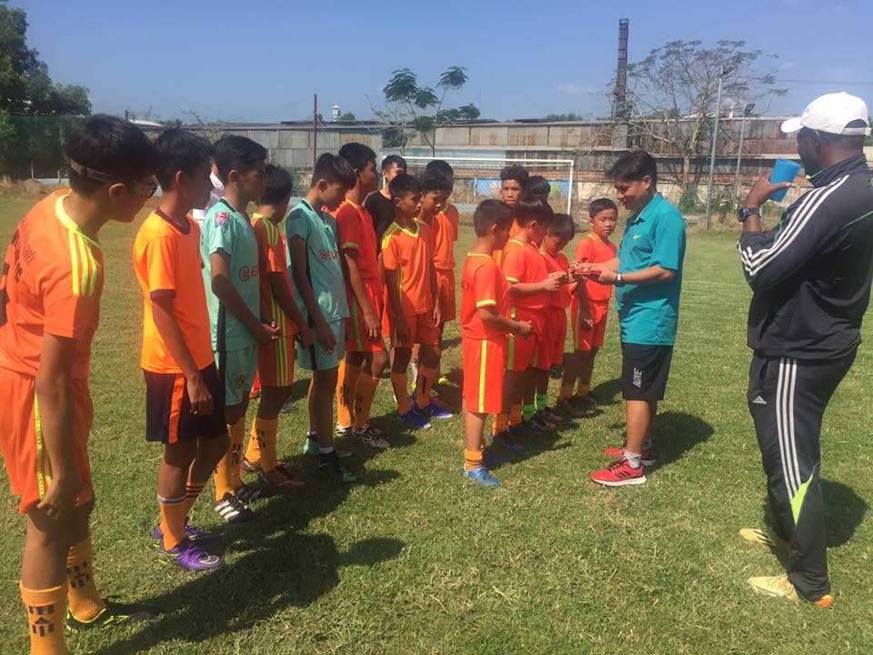 Các cầu thủ nhí tại Việt Nam lứa tuổi từ 2006-2009 sẽ có cơ hội được tuyển sinh vào Học viện bóng đá Juventus Việt Nam.