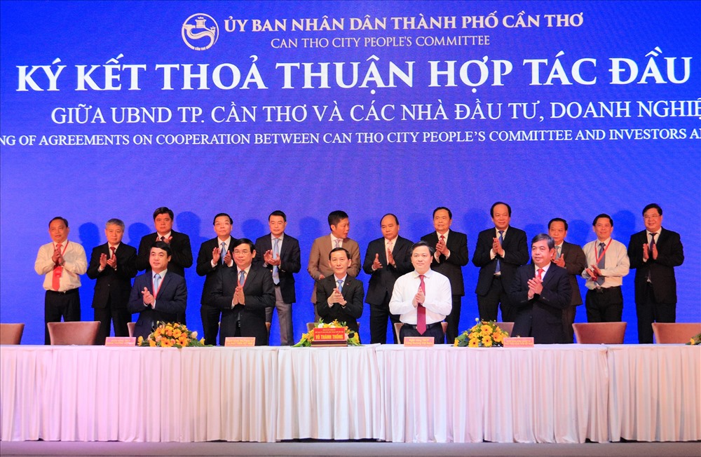 TP.Cần Thơ đã ký kết thỏa thuận hợp tác với 19 nhà đầu tư, tổng số vốn gần 85.000 tỉ đồng (ảnh: Trần Lưu)