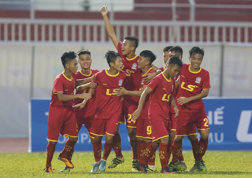 U15 Khánh Hòa có chiến thắng dễ dàng trước U15 Thanh Hóa với tỉ số 3-1.. 