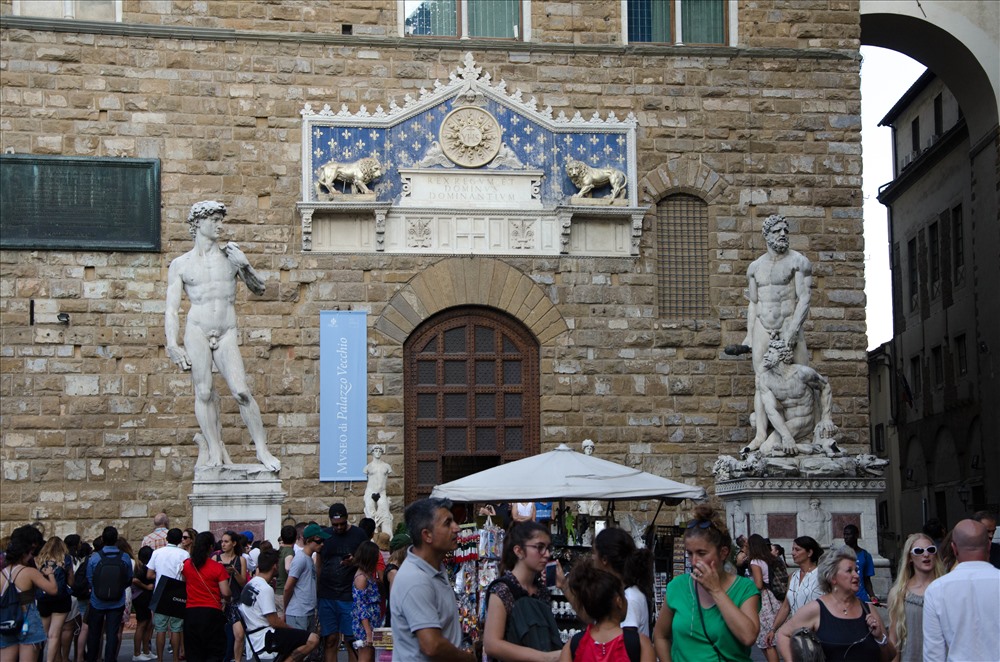 Quảng trường Piazza della Signoria. Ảnh: Trần Ánh Dương