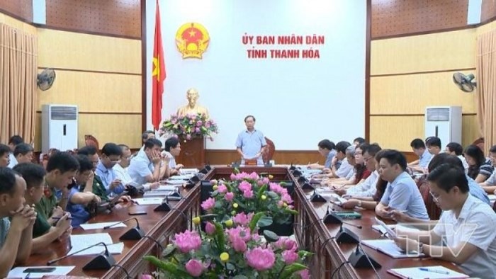 Ông Nguyễn Đức Quyền - Phó Chủ tịch UBND tỉnh Thanh Hoá chủ trì cuộc họp chủ động phòng, chống bão số 4, sáng 16.8. 