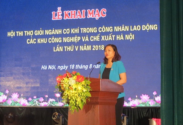 Chủ tịch LĐLĐ TP. Hà Nội Nguyễn Thị Tuyến phát biểu chỉ đạo tại lễ khai mạc. Ảnh: Xuân Trường