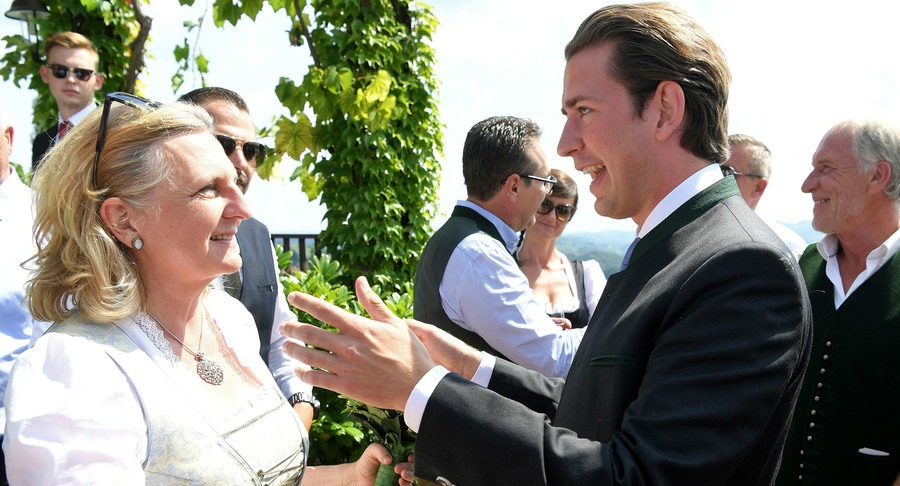 Thủ tướng Áo Sebastian Kurz dự lễ cưới của bà Kneissl. Ảnh: Reuters