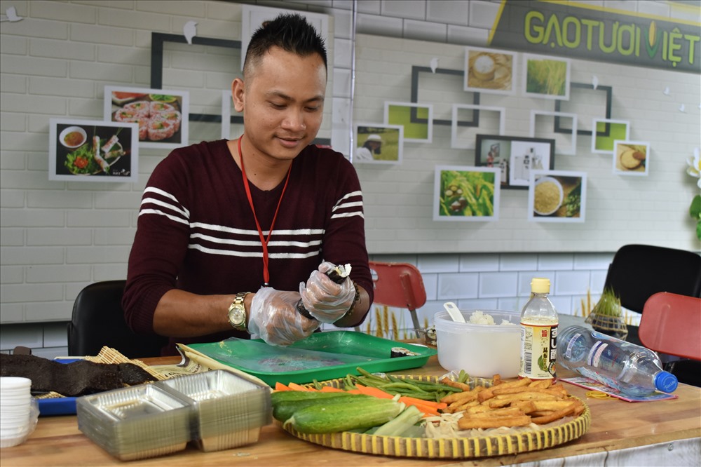 Món cơm cuộn Hàn Quốc được chế biến theo phương pháp chay tịnh tạo nên sự hấp dẫn, độc đáo