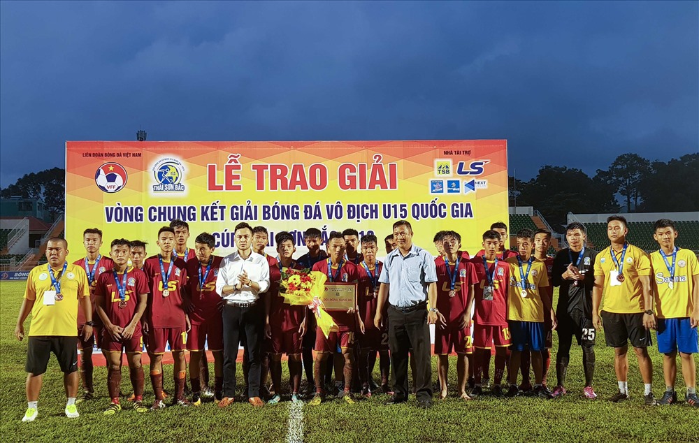 U15 Khánh Hòa nhận đồng hạng ba chung cuộc.
