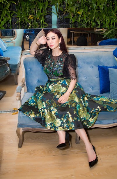 Hoa hậu Mỹ Vân vẫn giữ được sắc vóc trẻ trung dù đăng quang nhiều năm. 