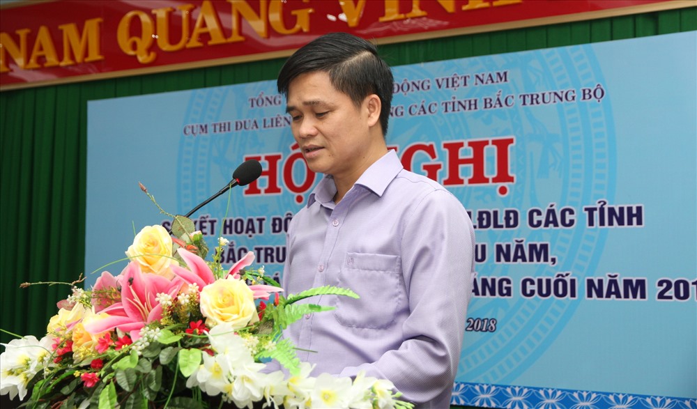 Đồng chí Ngọ Duy Hiểu- Ủy viên Đoàn Chủ tịch - Trưởng ban QHLĐ Tổng LĐLĐ Việt Nam phát biểu tại hội nghị. Ảnh: Hưng Thơ.