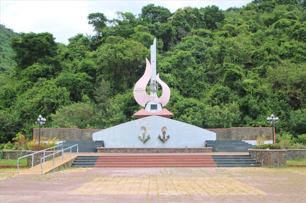 Di tích đường Hồ Chí Minh trên biển. Ảnh: Đ.Phùng