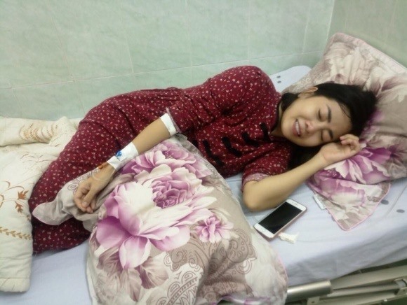 Hình ảnh hiếm hoi của nữ diễn viên Mai Phương trên giường bệnh.