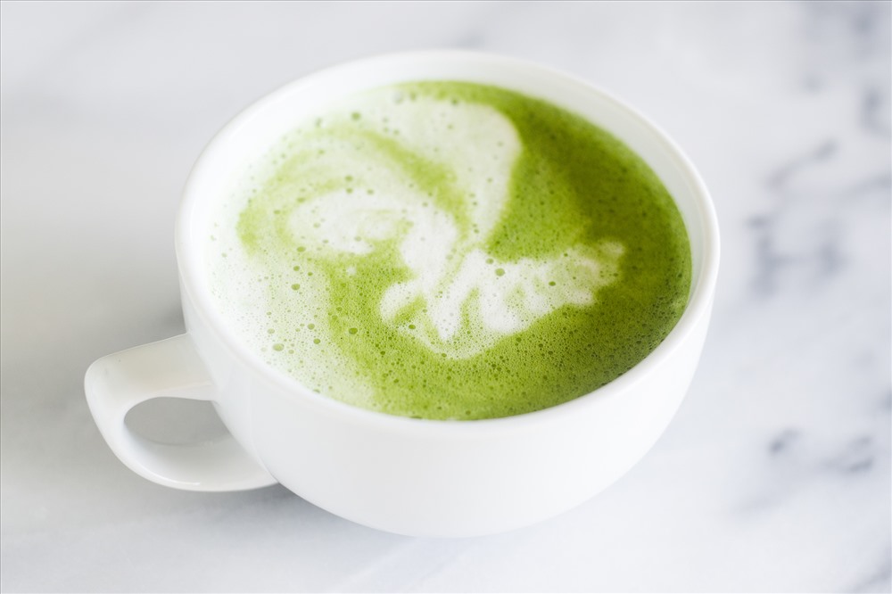 Ngoài uống lạnh, matcha latte còn có thể uống dạng nóng. Ảnh: The Pioneer Woman