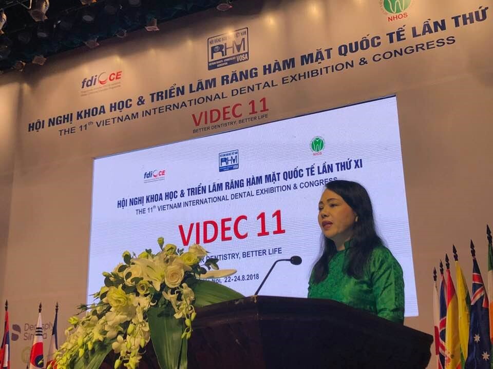 Bộ trưởng Bộ Y tế đánh giá cao sự phát triển của ngành RHM Việt Nam. Ảnh: BYT