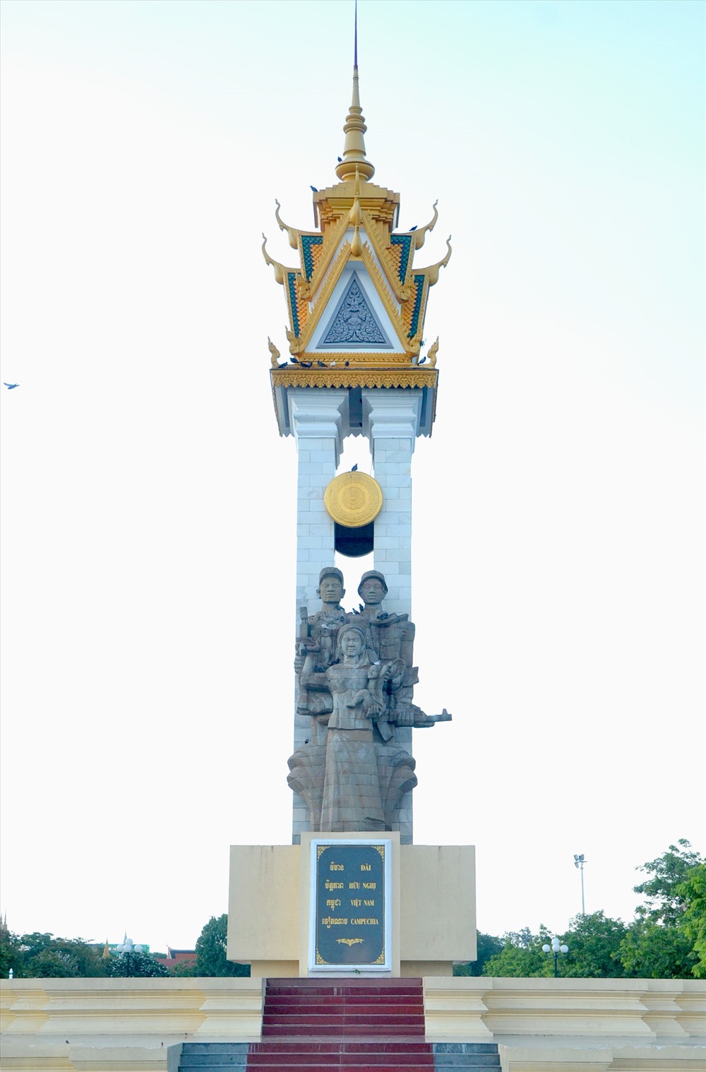 Đài được xây dựng bằng bê tông, cốt thép... bền vững với thời gian. Ảnh: Lục Tùng