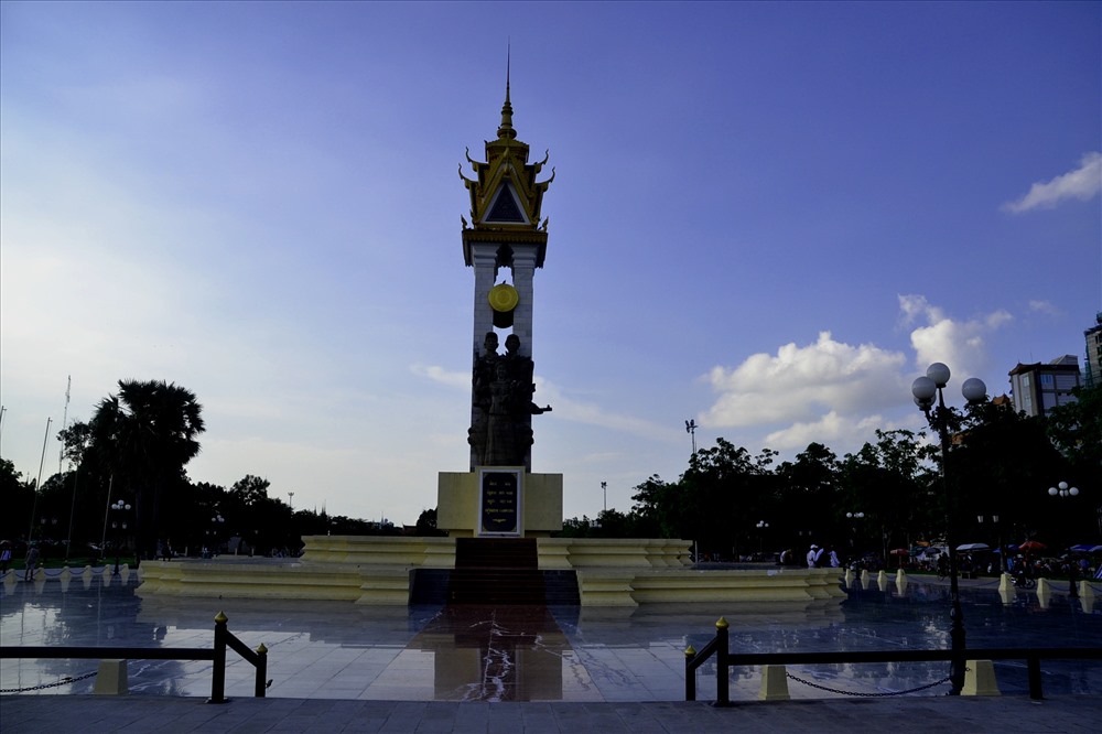 Chiều về... Ảnh: Lục Tùng