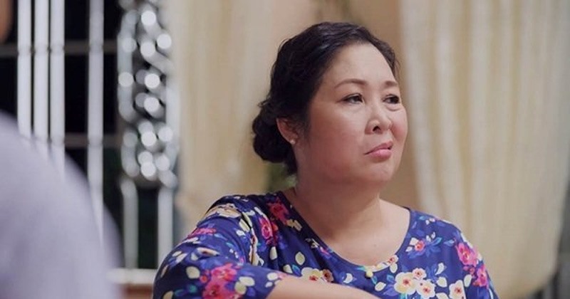 Bà Mai (NSND Hồng Vân) trong phim “Gạo nếp gạo tẻ“.