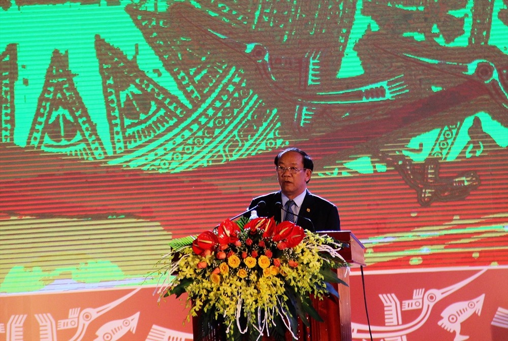 Ông Đinh Văn Thu, Chủ tịch UBND tỉnh Quảng Nam phát biểu tại ngày hội. Ảnh: V.V