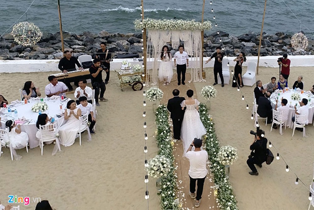Hình ảnh hiếm hoi tại lễ đính hôn của Trường Giang - Nhã Phương.
