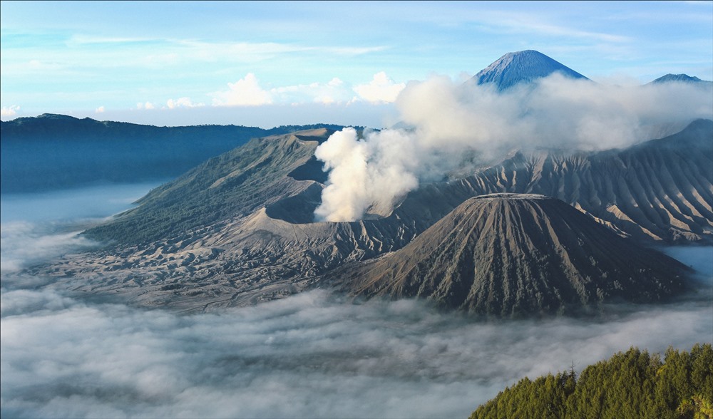 Núi lửa tại Bromo – Indonesia. Ảnh: Thiện Chí
