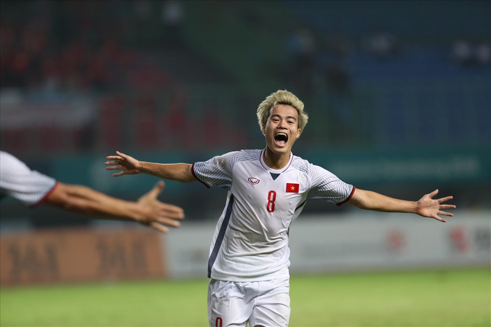 “kép phụ” Văn Toàn khi được HLV Park Hang-seo tin tưởng trao cơ hội đã tỏa sáng mang về chiến thắng cho U23 Việt Nam. Ảnh: Đ.Đ