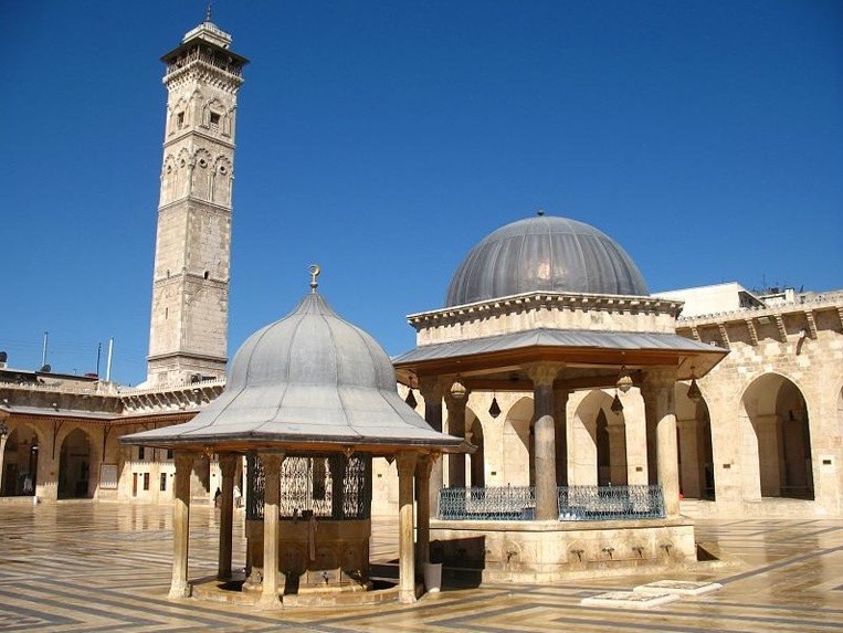 Thánh đường Aleppo, Syria: Công trình xây dựng vào năm 715 dưới triều đại Umayyad đã được UNESCO công nhận là di sản văn hóa thế giới. Cuộc nội chiến tại Syria kéo dài từ năm 2013 tới nay đã biến thánh đường trở thành một đống đổ nát. Ảnh: Wikimedia Commons.