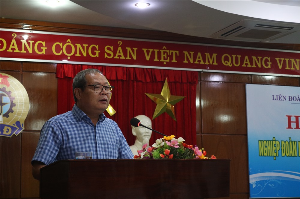 Ông Trần Văn Lý, Phó Chủ tịch Tổng LĐLĐ Việt Nam phát biểu tại hội nghị. Ảnh: Đ.V