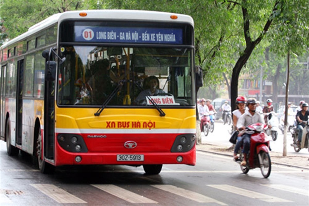 Hà Nội cũng đang nỗ lực cải thiện chất lượng xe buýt. Ảnh: A.C