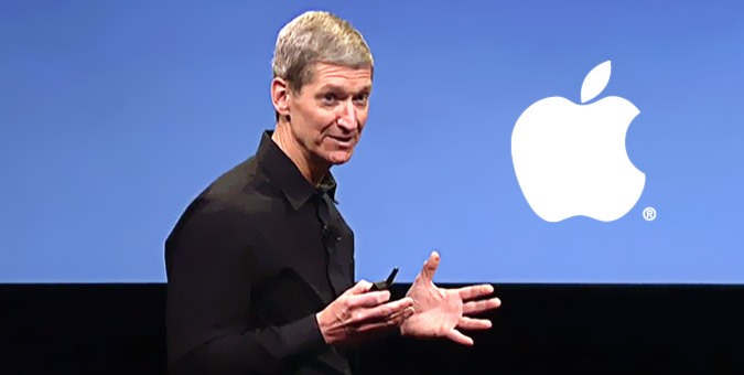 Steve Jobs ra đi chỉ 1 ngày sau khi Apple giới thiệu iPhone 4s. Chính trong sự kiện đó, CEO mới Tim Cook lần đầu tiên đóng vai trò chính trên sân khấu.